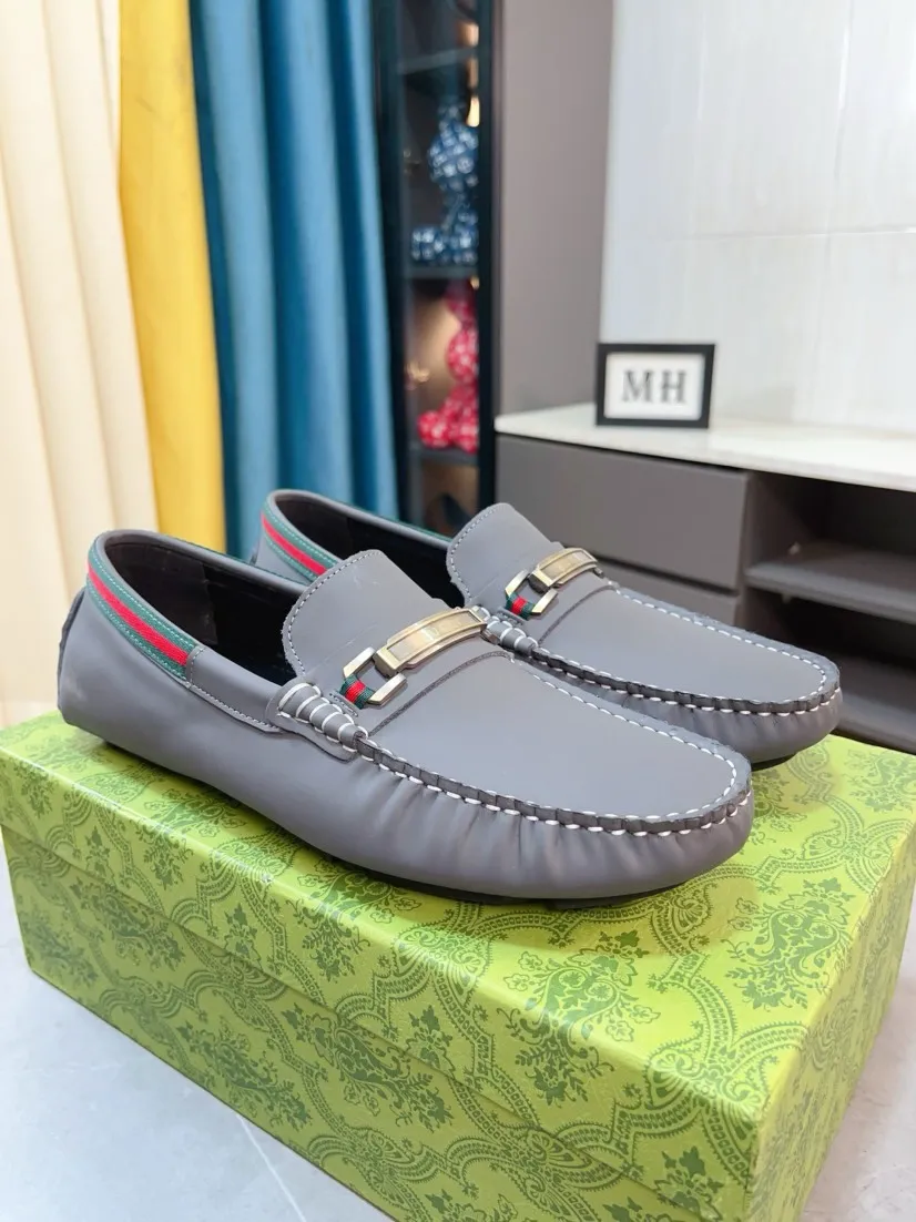 Men's shoes💰400🌹🌹【GUCCI】Hong Kong original top quality exquisite craftsmanship top quality💪🏼high-end boutique men's Hugh Doudou shoes British fashion style 🎈original metal soft cowhide surface lazy slip-on Loaf style This fabric is made of 🇮🇹imported top soft calfskin, code number: 38-44